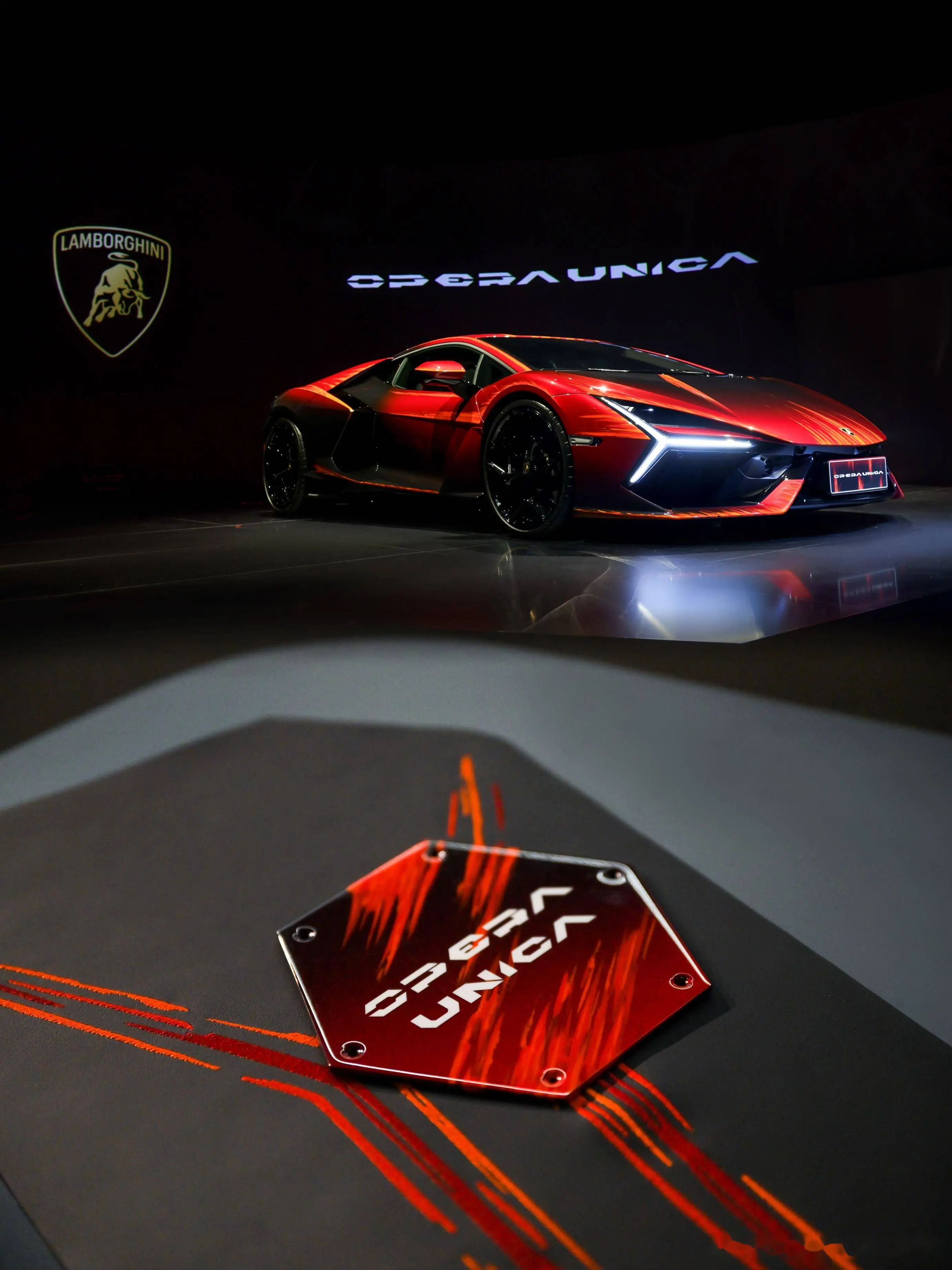 兰博基尼座椅是什么皮_兰博基尼真皮座椅_兰博基尼的个性化座椅与内饰配置