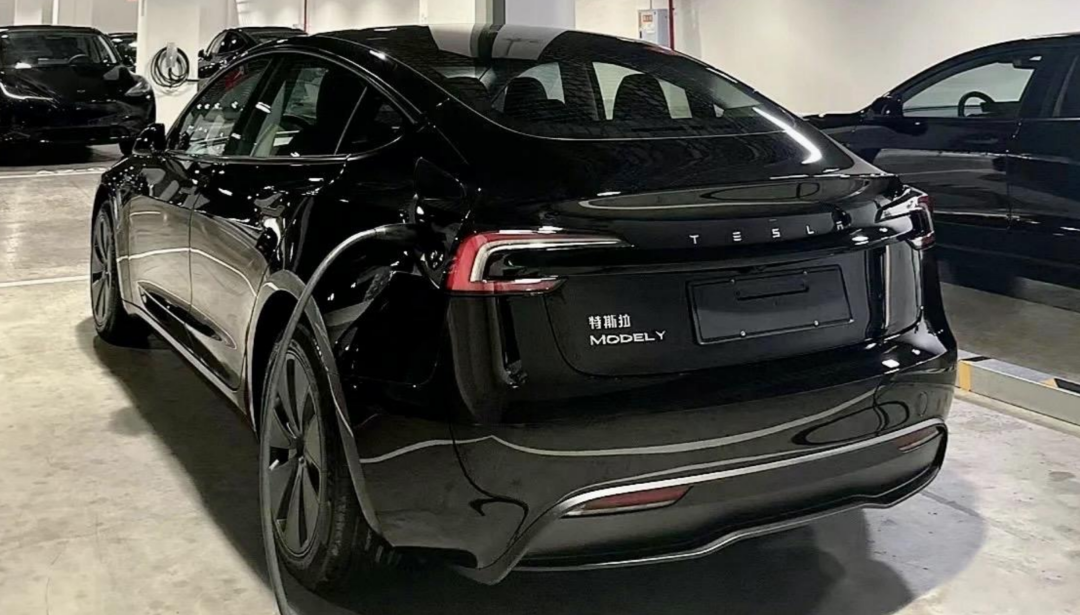 新款Model Y的外观与内饰细节欣赏_modely新内饰_modely内饰装修