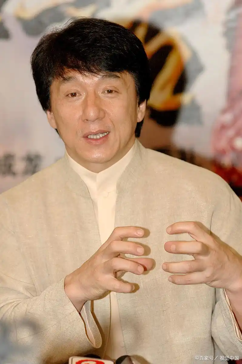 成龙：跨越国界的文化使者_成龙使者跨越文化国界的电影_成龙使者跨越文化国界在线观看