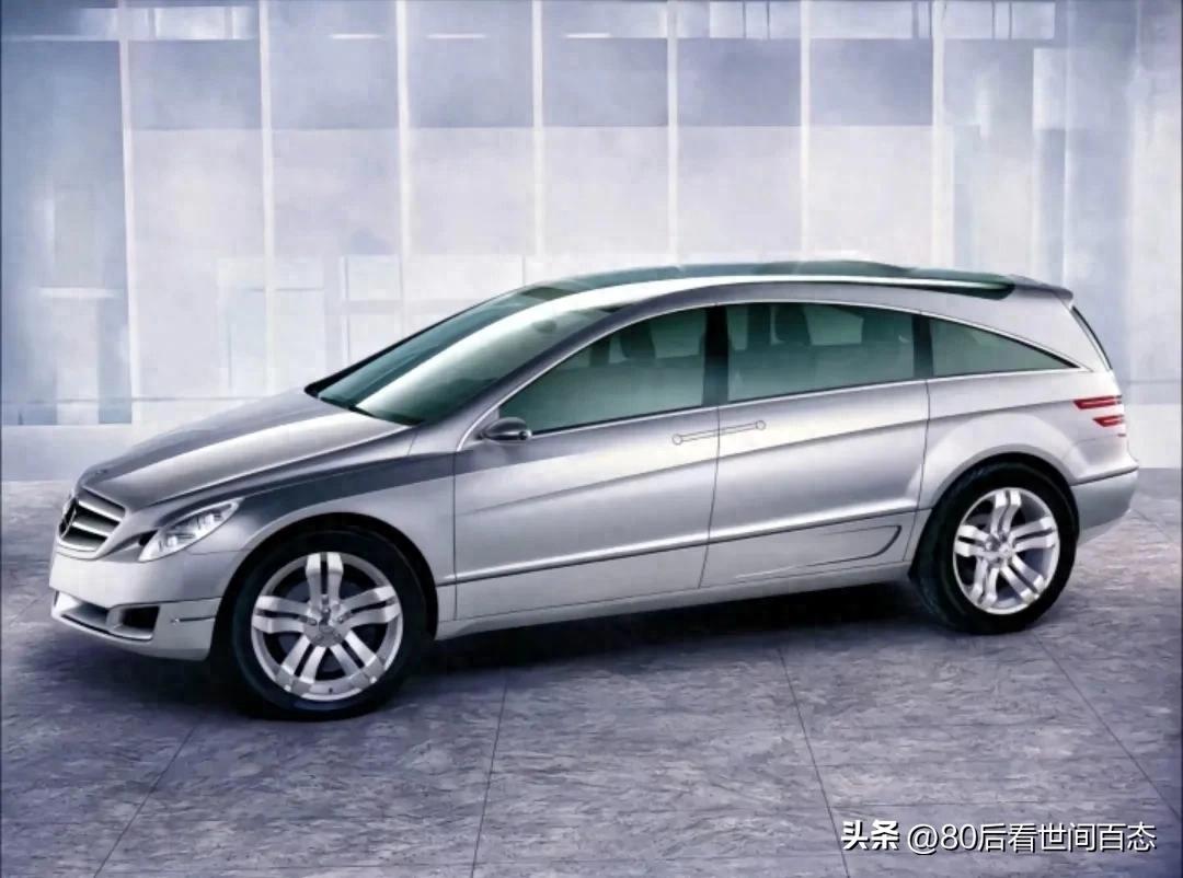 现代奔驰车多少钱一辆_奔驰经典车款回顾：从传统到现代_经典奔驰汽车
