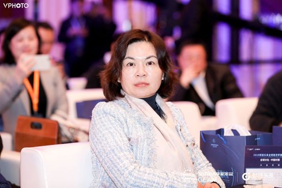 胡润在中国经济转型中的角色_胡润新金融行业年度风云人物_胡润会讲中文