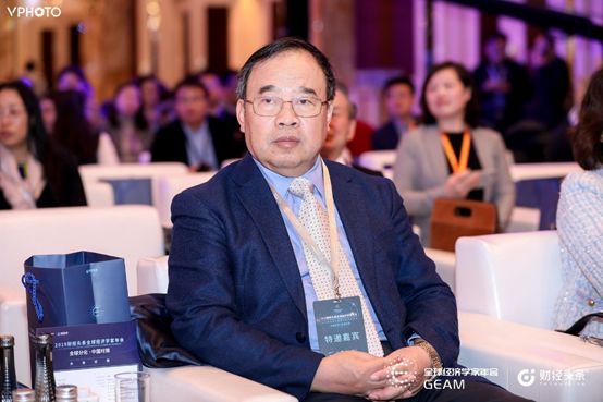 胡润会讲中文_胡润在中国经济转型中的角色_胡润新金融行业年度风云人物