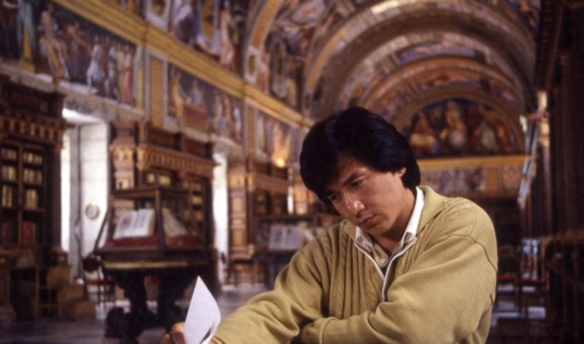 电影生涯关之琳经典作品有哪些_关之琳人生_关之琳的电影生涯与经典作品