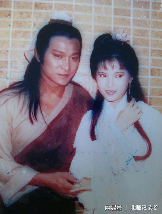 蓝洁瑛的隐秘生活与内心挣扎_蓝洁瑛的隐秘生活与内心挣扎_蓝洁瑛的隐秘生活与内心挣扎