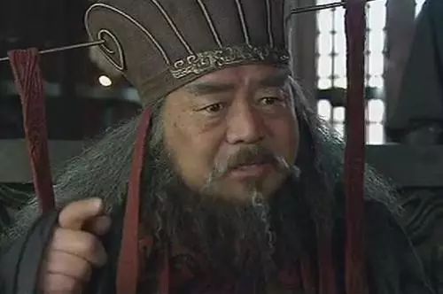 贾诩在三国演义中的形象_三国演义贾诩形象中形象是指_三国演义中贾诩主要事迹