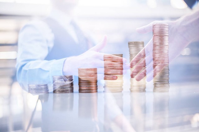 探讨加密货币如何在快速变化的金融环境中推动个人理财的新趋势_加密货币的未来趋势_加密货币未来前景分析