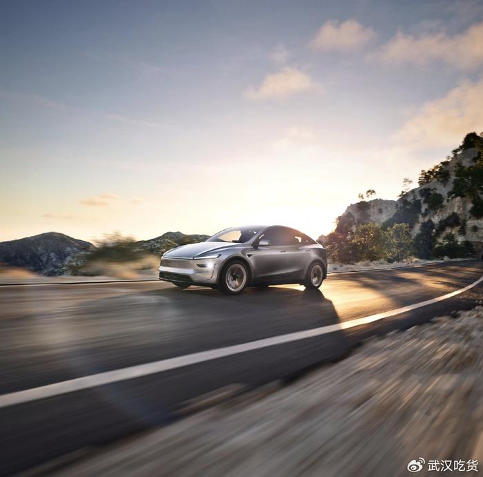 特斯拉modely驾驶体验_新款特斯拉modely_体验新款特斯拉Model Y的驾驶乐趣