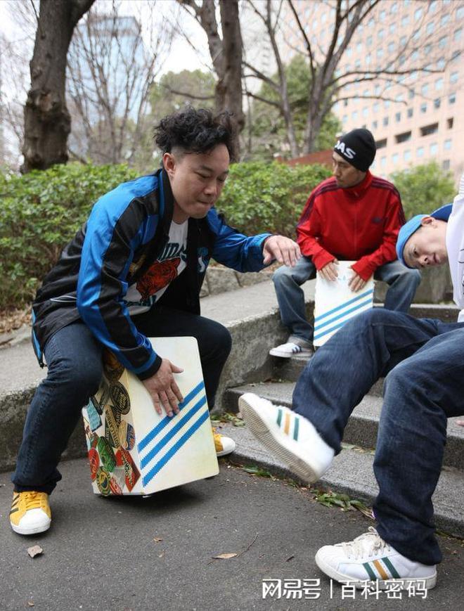 跨界歌王陈奕迅_陈奕迅参加国际歌手评论活动，跨界引发讨论_跨年演唱会陈奕迅