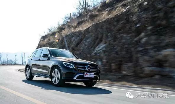 奔驰的驾驶模式选择与驾驶体验_驾驶奔驰体验模式选择什么_驾驶奔驰体验模式选择哪个