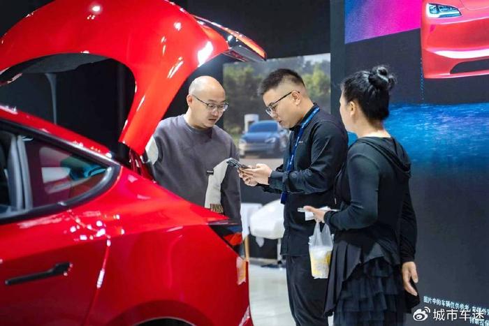 特斯拉怎么靠碳排放赚钱_如何通过特斯拉Model Y实现低碳出行？_特斯拉减少碳排放