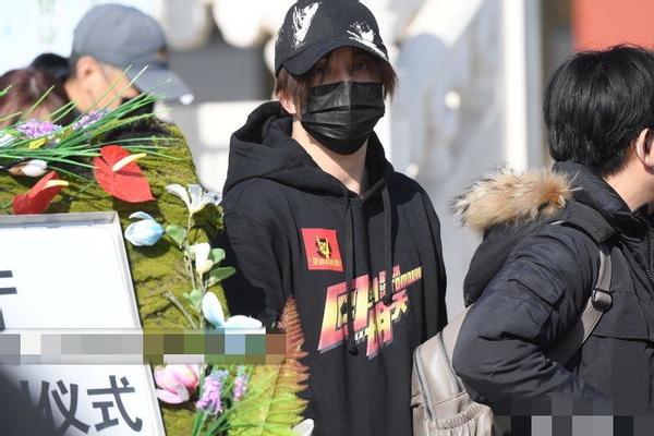 薛之谦与志同道合的朋友分享创作体验，开启新旅程_男人帮朋友薛之谦多少集才出现_薛之谦演员创作历程