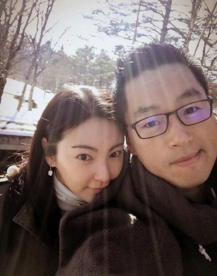 私生活混乱？张雨绮被袁巴元爆料个人隐私，本人发文怒斥前夫