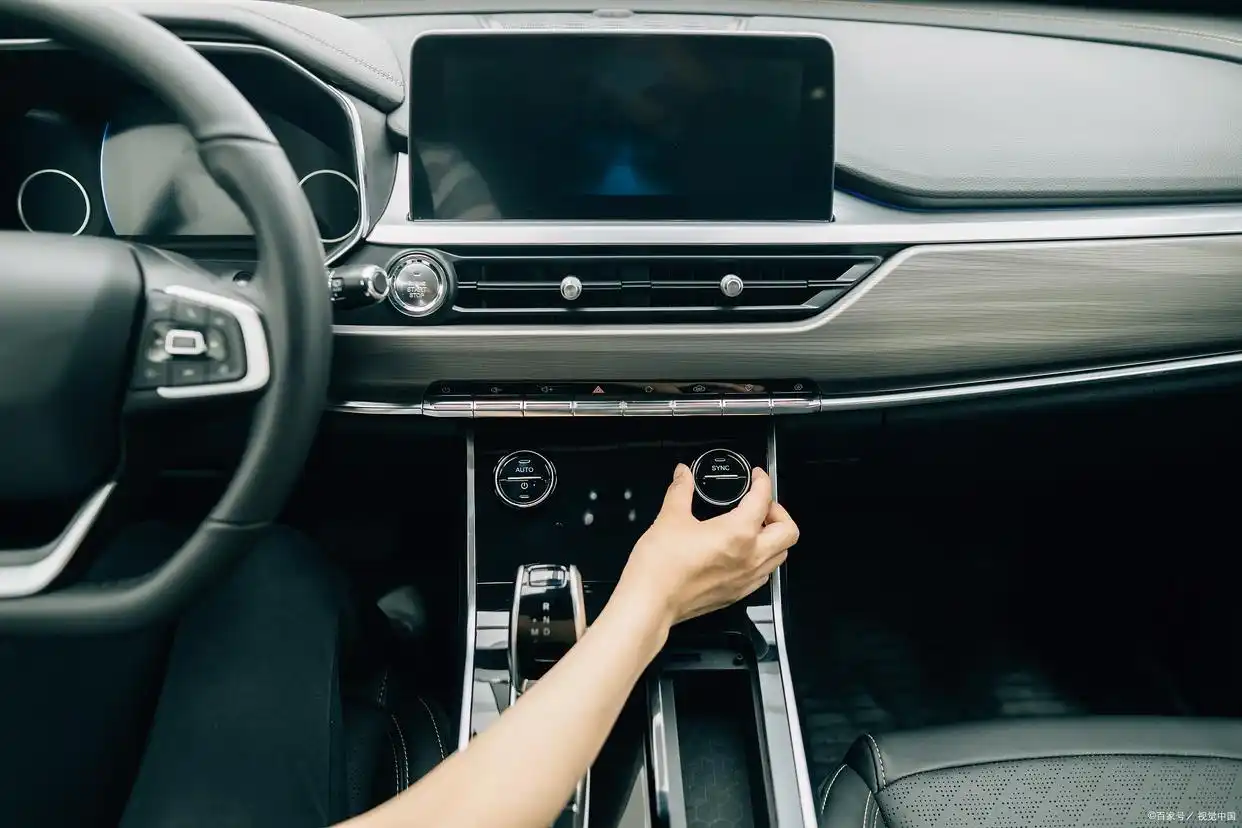 智能驾驶汽车现状_智能驾驶汽车的发展趋势_汽车的智能驾驶技术：未来的出行选择