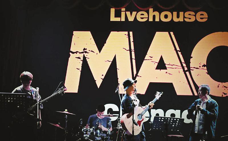 薛之谦音乐欣赏_薛之谦在音响体验会受欢迎，现场歌曲感动观众_薛之谦的音乐节