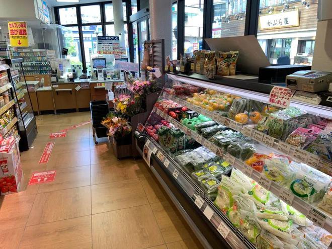 胖东来如何确保食品新鲜与健康？_胖东来鲜味厨房_胖东来超市每天生鲜的日流程