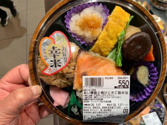 胖东来鲜味厨房_胖东来如何确保食品新鲜与健康？_胖东来超市每天生鲜的日流程