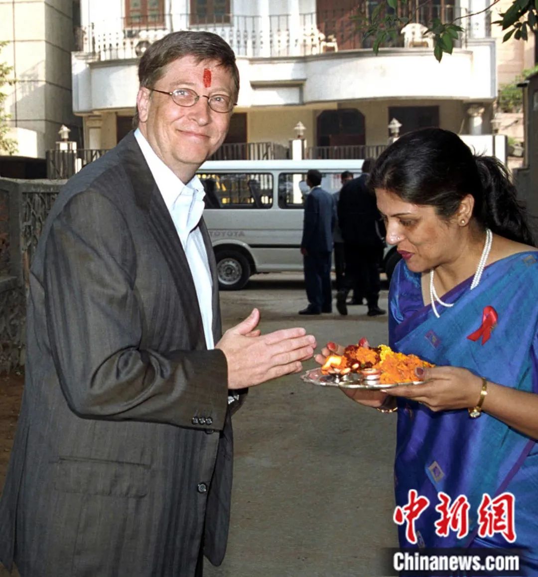 和马云合作的幕后老板有哪些_马云与投资者的关系与合作_马云和投资人签的合同