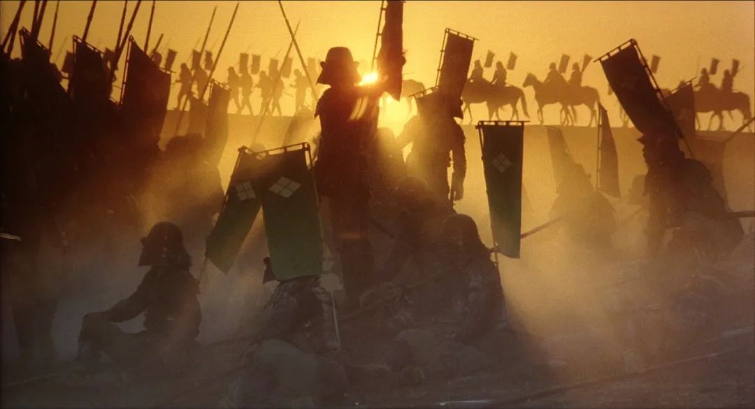 影迷群互动方式_迷影重重互动游戏_四大电影与影迷的互动与参与