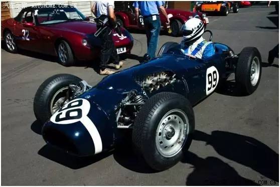 法拉利赛车车队_法拉利城市赛车_法拉利的赛车技术与应用在民用车上的创新