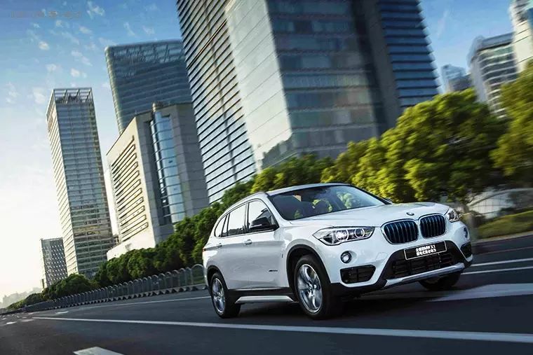 宾利的电动汽车未来:探索全新领域_宾利suv电动汽车_宾利电动越野车suv报价