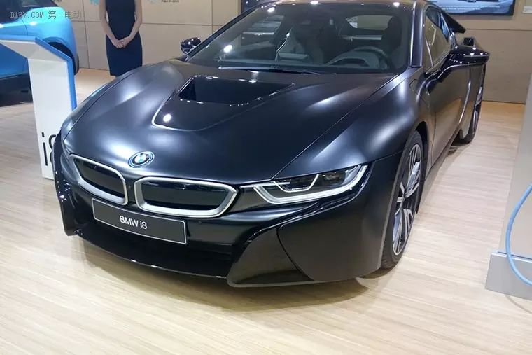 宾利电动越野车suv报价_宾利的电动汽车未来:探索全新领域_宾利suv电动汽车