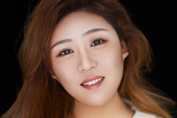 冯提莫新歌获奖_冯提莫的歌曲获得国际奖项提名，提升知名度_冯提莫得歌