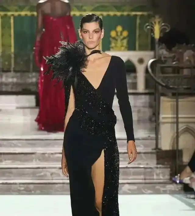 李宇春的每一次现身都让人期待不已，充满惊喜_李宇春终于官宣了_李宇春gq