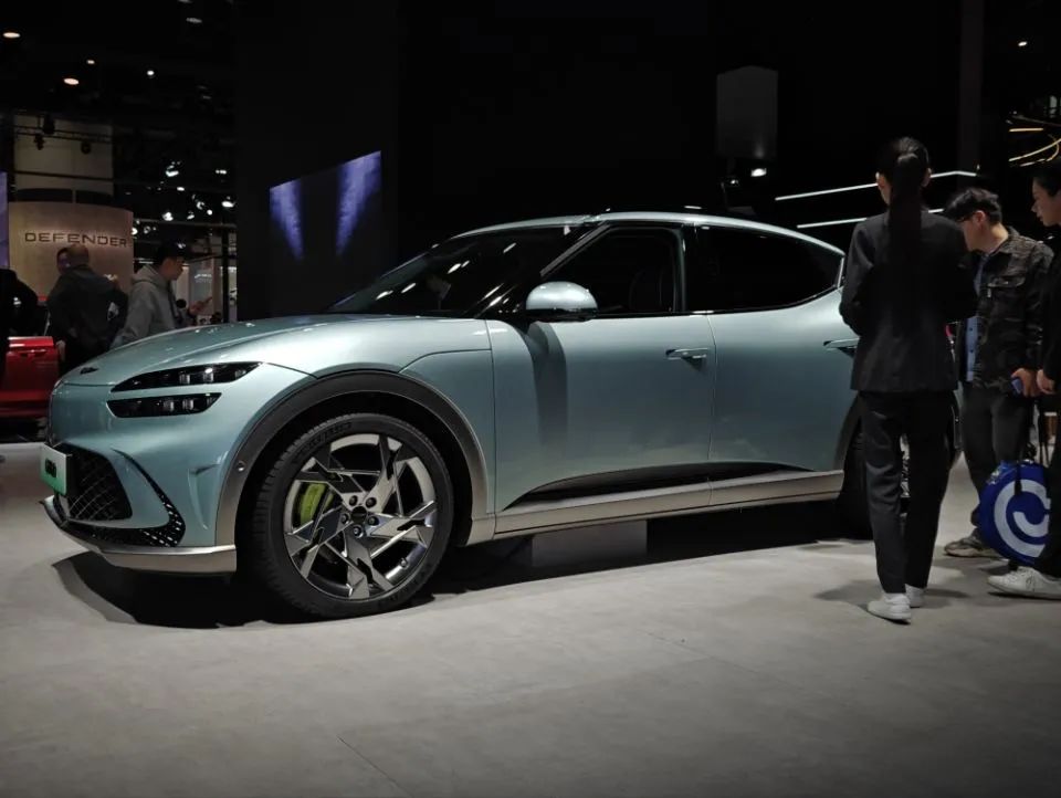 凯迪拉克豪华品牌吗_凯迪拉克最豪华的suv_凯迪拉克与其他豪华车品牌的比较