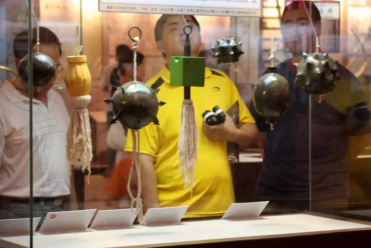 周瑜的军事思想与兵法应用_周瑜的军事才能_周瑜应用军事兵法思想是什么