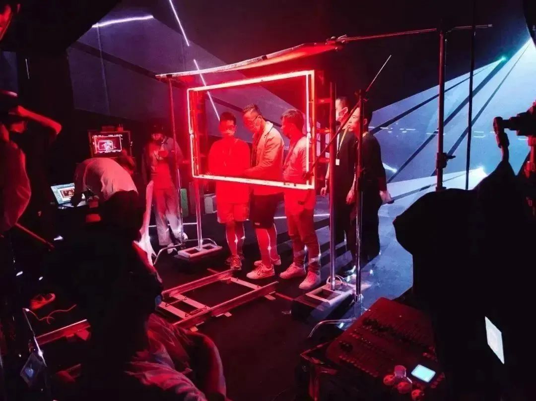 李宇春国际影响力_李宇春音乐会_李宇春参与文化交流活动，推动中外音乐合作