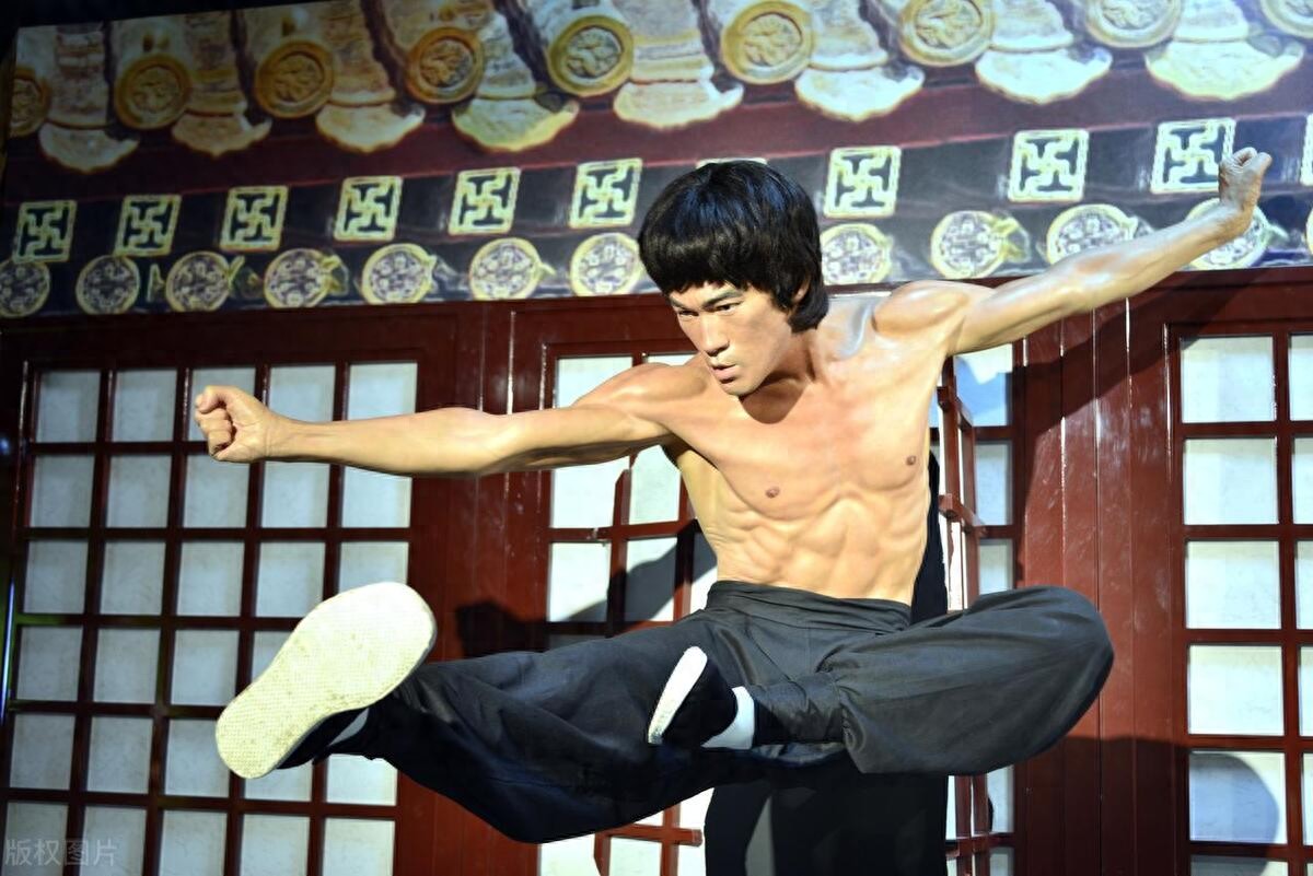 李小龙谈传统武术_李小龙武术思想_李小龙与中国武术的结合