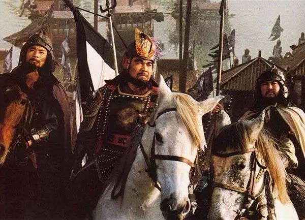 孙权信任周瑜_孙权周瑜忠诚支持谁_周瑜的忠诚与对孙权的支持