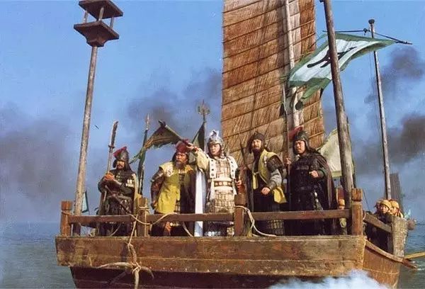 周瑜的忠诚与对孙权的支持_孙权周瑜忠诚支持谁_孙权信任周瑜