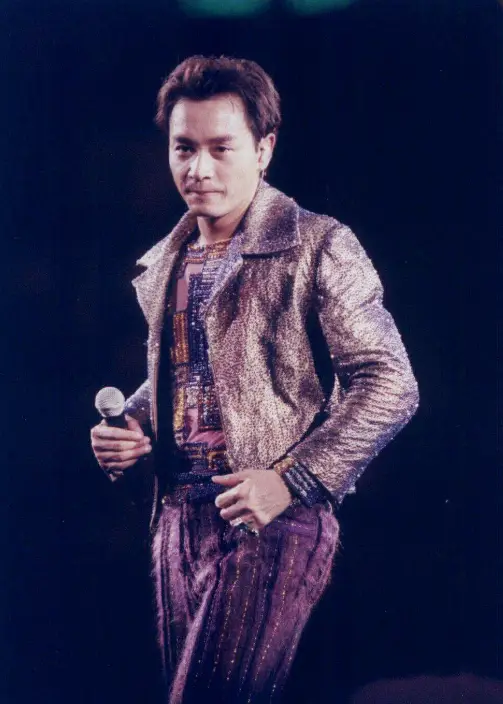众星眼中的张国荣_张国荣在公众心中的形象_张国荣公众心中形象大使是谁