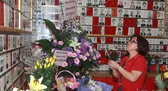 众星眼中的张国荣_张国荣在公众心中的形象_张国荣公众号